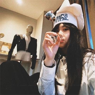 妮可·拜耳：大码怪美人